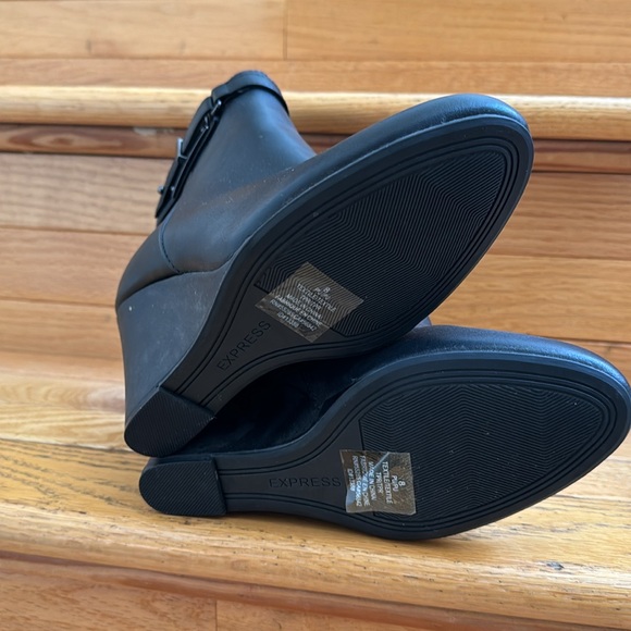 NWT EXPRESS black Wedge Heels Ankle Boots Size 8 - Picture 8 of 9